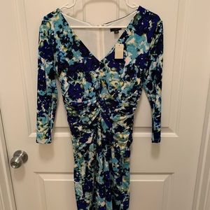 Flattering, curvy-friendly Ann Taylor floral dress